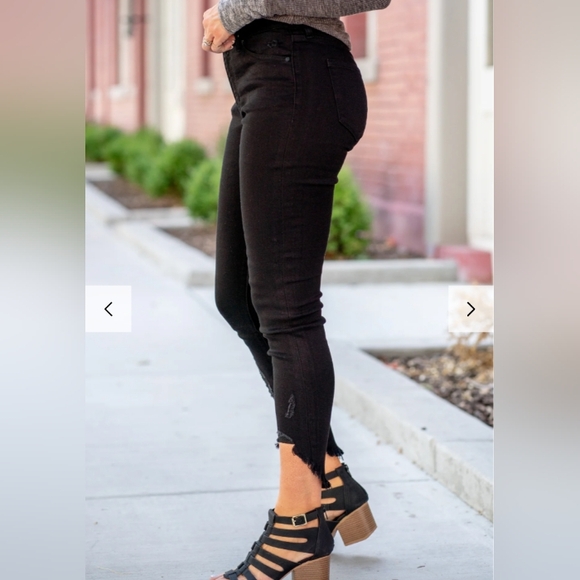 NWT Kancan Watts High Rise High Frey Hem Skinny Jeans Black - Picture 6 of 16